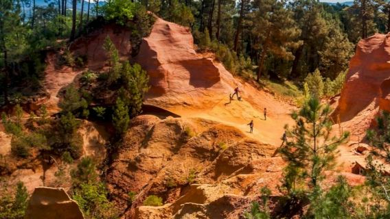 Luberon Villages: Guided Day Tour from Aix-en-Provence