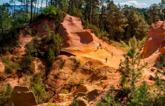 呂貝隆村莊：艾克斯出發的導覽日遊