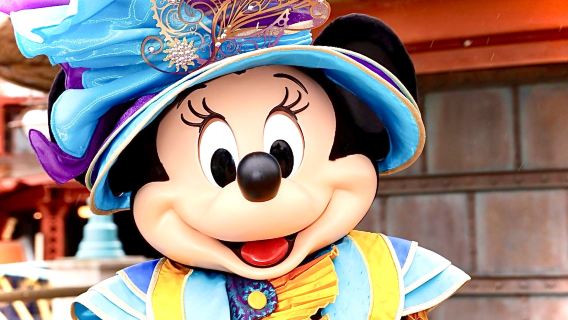 1-Tages-Ticket für Shanghai Disneyland + 8 Stunden fremdsprachiger Reiseleiter + 6 Prioritätszugangskarten (inklusive Zootopia)