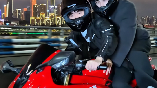 Chongqing China #motorcycle Motorrad-Fotoshooting + exklusive Aufnahmen + Bewegungsanleitung + Fotografieren bis zur Zufriedenheit + filmische Videos | Reisen/Übersetzung/Reiseleiter/Charterfahrt