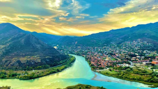 ゴリ＆ムツヘタ ワンデーツアー（トビリシ発）