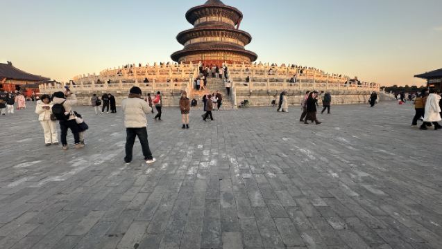 Dataran Tiananmen + Upacara Menaikkan Bendera + Lawatan Setengah Hari Kuil Syurga [Penerangan Terperinci oleh Pemandu Pelancong + Fon Telinga Tanpa Wayar]