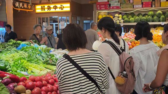 Shanghai Local Life Experience:Local Market, Cooking Class, French Concession Walk & Tea