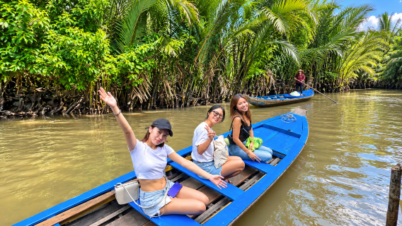 Tour trọn ngày tham quan hầm Củ Chi và Đồng bằng sông Mekong với tùy chọn xe limousine sang trọng.