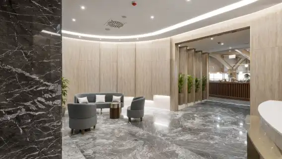 ห้องรับรองพิเศษพลาซ่า พรีเมียม แลงจ์ สนามบินโรมา ฟิวมิชิโน ประเทศอิตาลี (PPL FCO)