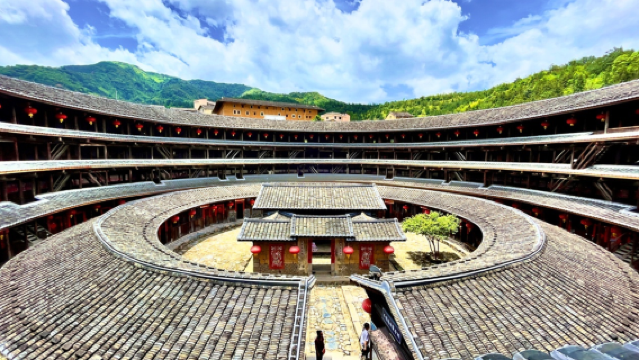 Tarikan Pelancongan Yunshuiyao + Tulou Yongding||||Pilihan + Tarikan Pelancongan Nanjing Tianluokeng