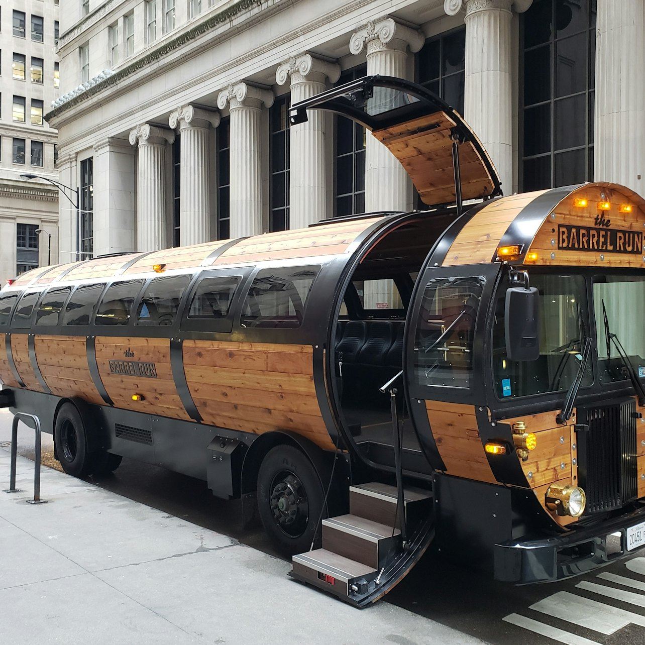 Chicago: Craft Brewery Barrel Bus Tour