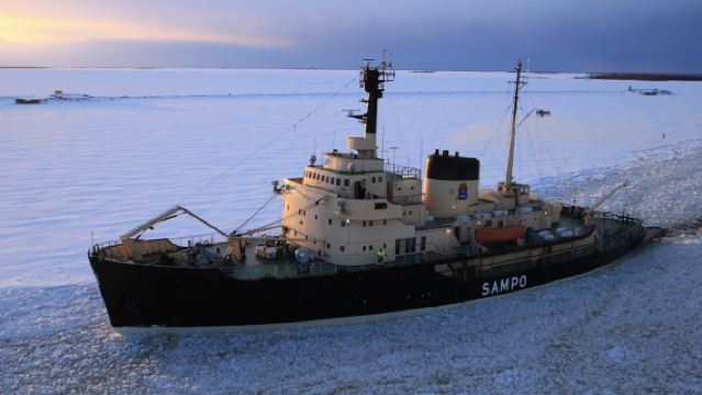 Finnish Sampo Icebreaker Cruise Experience [Choice of Sampo or Arktis Ship + Ice Floating + Pickup from Multiple Meeting Points in Kemi/Rovaniemi/Haparanda]