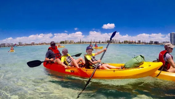 Australia Gold Coast Beach Experience diving and Snorkeling 2 Hours [Wavebreak Island Kayaking+ Snorkeling Tour]