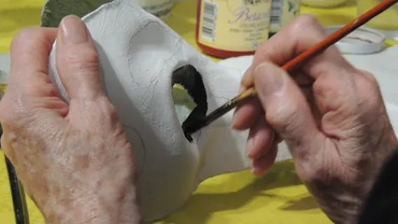 Venetian Carnival mask workshop