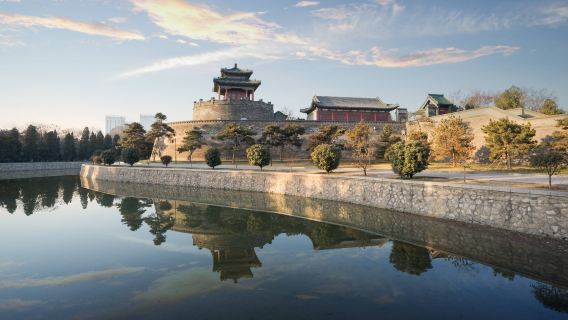 Handan, Cina: antica città di Guangfu + lago Jingniang + grotte di Xiangtangshan / guida in inglese