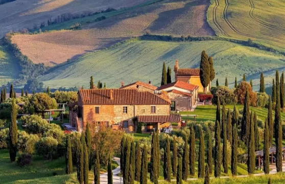 托斯卡納風光一日遊【奧爾恰穀+錫耶納+皮恩扎】中文司機