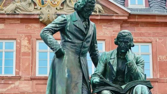 格林兄弟大學城-小紅帽噴泉-金匠屋|童話之路|格林故鄉|專團