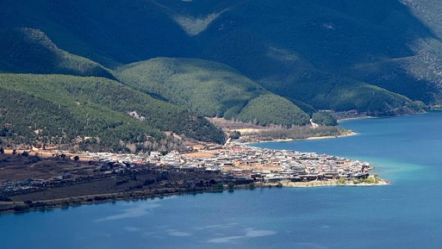 Lijiang Lugu Lake's Goddess Bay + Langfang Pier + Luyuan Cliff + Grass Sea Private Charter 1-Day Tour with Chinese and English Services