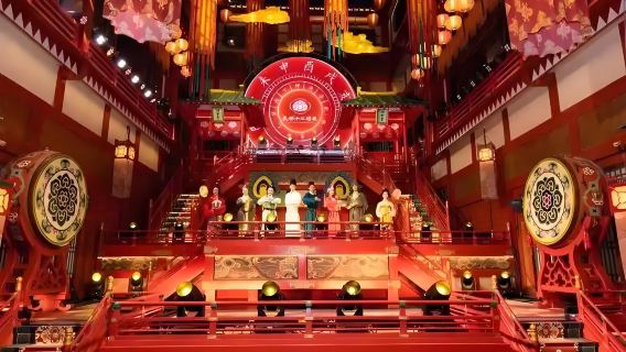 Lawatan yang mesti dilawati di Xi'an: Jamuan Dinasti Tang - Makan Imperial, Pesta Besar Dinasti Tang, dengan Lagu dan Tarian Diiringi Makanan Lazat, termasuk perkhidmatan pengambilan.