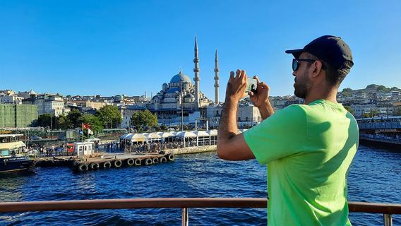 Istanbul: Tur Jalan Kaki Sisi Asia dengan Naik Feri