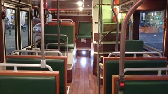 Roma: Tour notturno in autobus scoperto