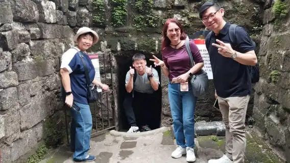 Manila: Intramuros, Old and New