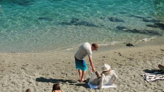 From Monterosso: Boat Tour,Swim, Snap & Soak in Cinque Terre