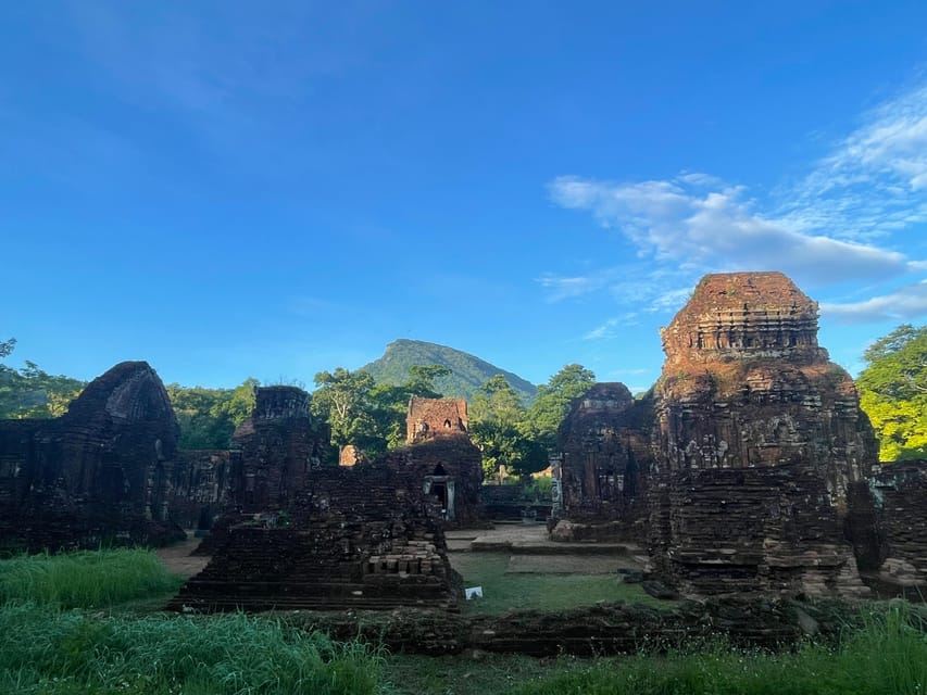 Hoi An: My Son-Ruinen: Reiseführer, Bus, Boot, Kulturshow, Mittagessen