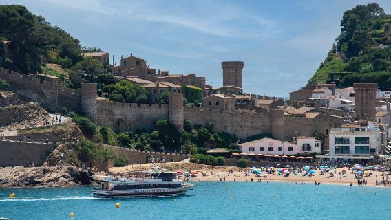 Tossa de Mar: Roundtrip Boat from Lloret de Mar