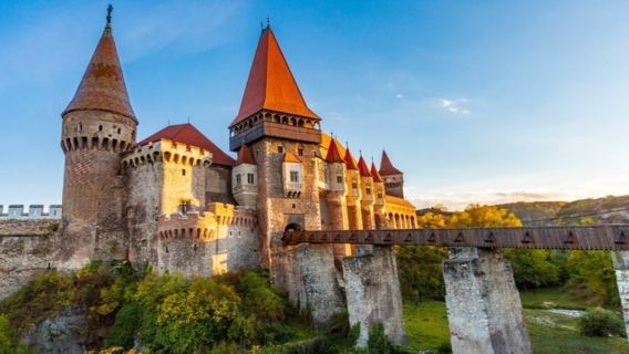 Excursion d'une journée au château des vampires de Roumanie + Château de Peleș + Brașov [Anglais/Espagnol]
