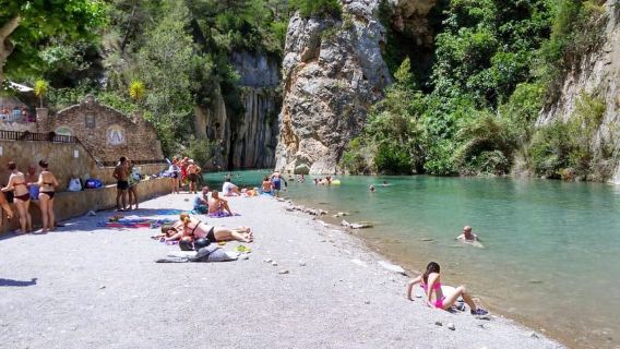 Desde Valencia: Senderismo en Montanejos y Piscinas Termales