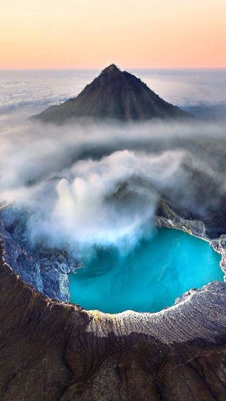Gunung Ijen 1-day tour [bookable for 1 person | includes guide | optional departure from Banyuwangi or Bali]