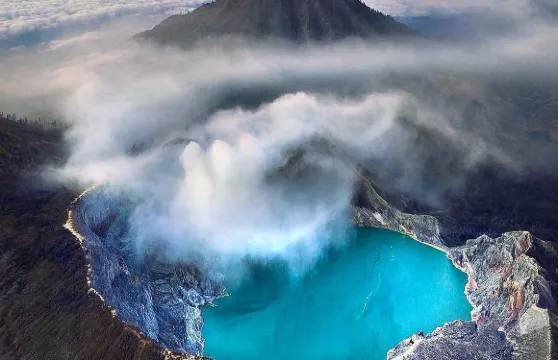 伊真火山一日遊|一人可訂/含嚮導/地獄藍火/硫磺湖/接送碼頭