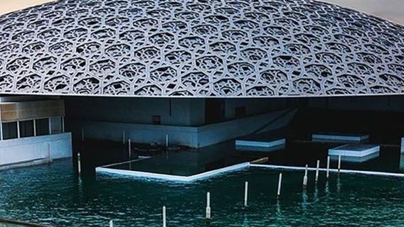 阿布達比盧浮宮+總統府+大清真寺一日遊【中文司機接駁+午餐】