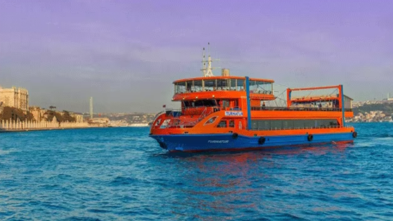 Excursión de un día en Estambul, Turquía - Crucero por el Bósforo en el crucero naranja de dopamina - Paseo nocturno con cena y bebidas incluidas