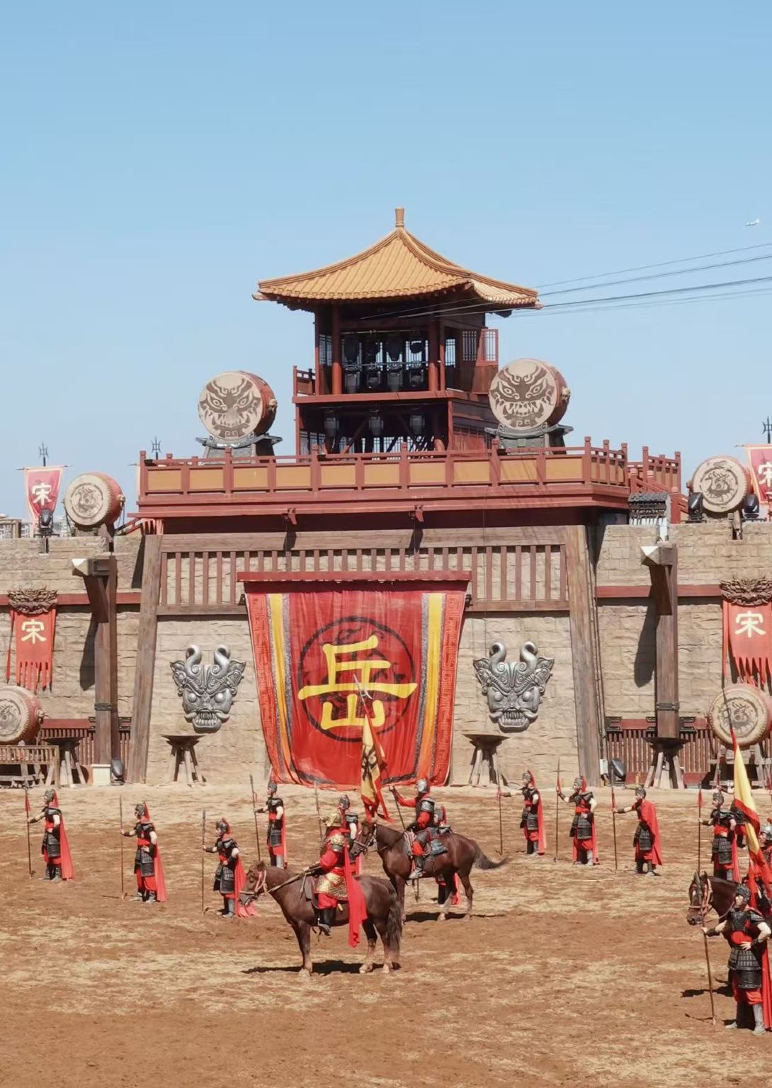 Kaifeng Millennium City Park 1-day tour with private charter (8-hour day tour with Chinese-speaking driver)