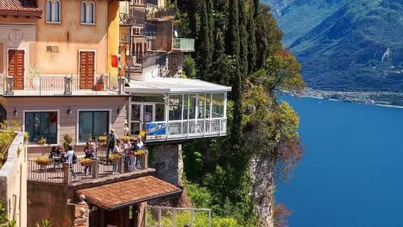 【加爾達湖懸崖小鎮】特雷莫西內懸崖小鎮包車一日遊【中文司機】