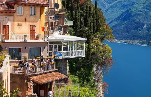 【加爾達湖懸崖小鎮】特雷莫西內懸崖小鎮包車一日遊【中文司機】