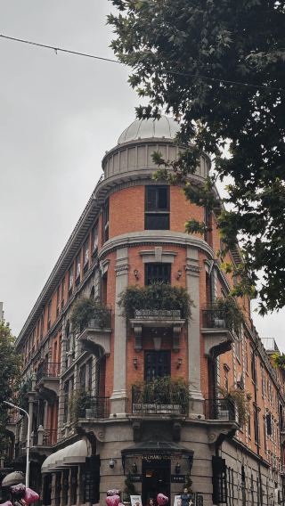 武漢大学+東湖桜園+楚河漢街+黎黄陂路ワンデーツアー 日中英サービス