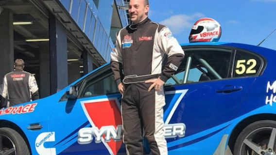 Sydney Motorsport Park: V8 Hot Lap Experience