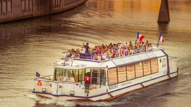 Guided Sightseeing Cruise on the Saône by Les Bateaux Lyonnais