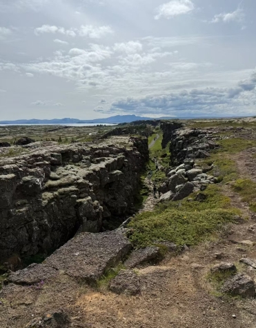 10-hour Private Car Day Tour of Iceland's Golden Circle: Thingvellir + Geysir + Gullfoss