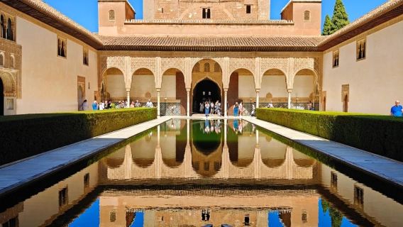 Top Picks for Private Charter from Seville to Granada: Alhambra and Nasrid Palaces