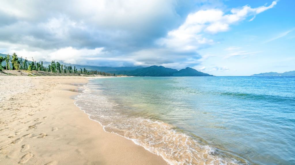 Shenzhen: Fort Dapeng + Juediao Sand + Playa de Xichong|Servicio de coche privado con conductor personalizado en varios idiomas, incluidos chino e inglés