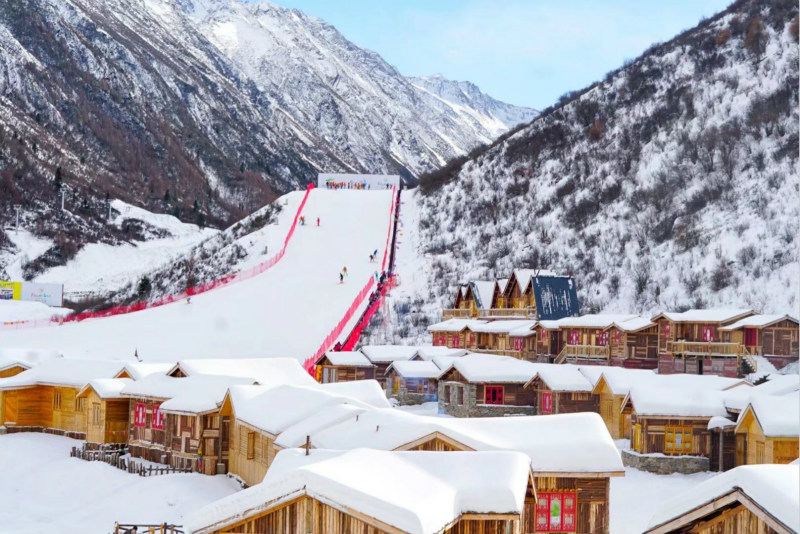 Partridge Mountain Ski Field  Chinese One-Day Group Tour: Embrace the Pure Ethnic Flavors