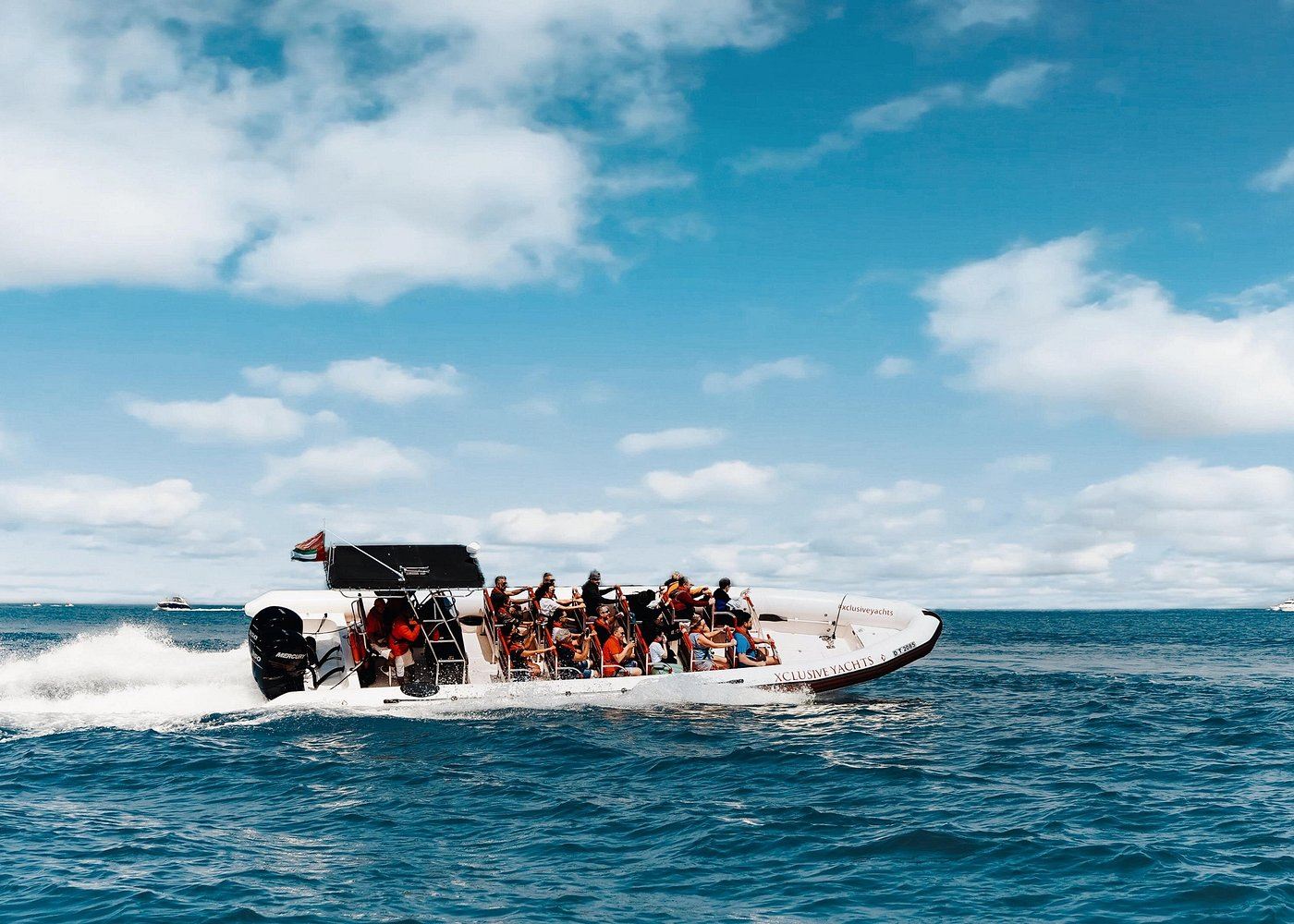 ドバイ・スピードボートツアー - トゥルー・スクリーム - トゥルー・アドベンチャー - マリーナ、パーム、ジュメイラ＆ブルジュ・アル・アラブ