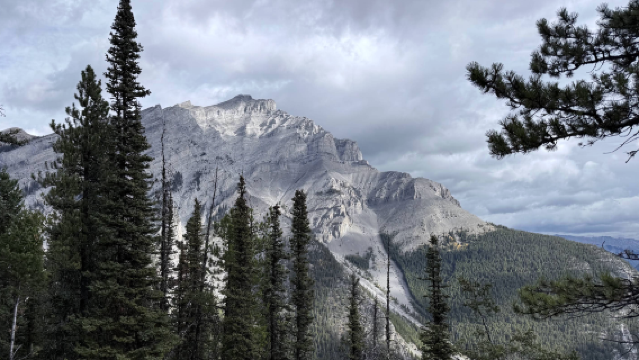 加拿大卡爾加里班夫國家公園-露易絲湖夢蓮湖【中文專車-愜意舒適】