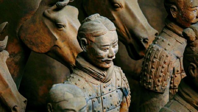 ทัวร์วันส่วนตัวในซีอาน: สุสานจิ๋นซีฮ่องเต้, สุสานจักรพรรดิฉิน และการปั้นหุ่นทหารดินเผา