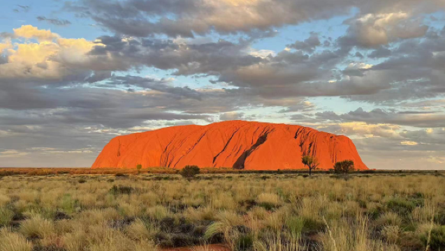 澳洲烏魯魯卡塔丘塔+日落徒步之旅【瓦帕峽谷丨中文司導】