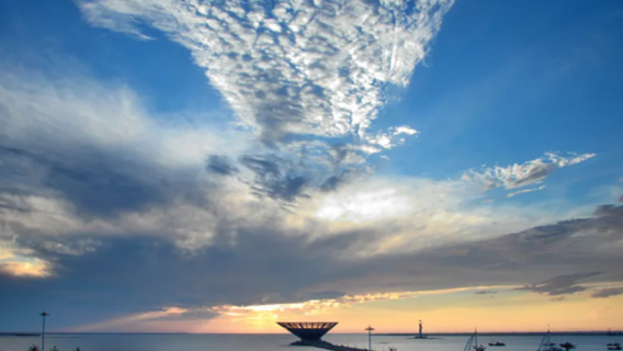 營口海濱沙灘踏浪一日遊