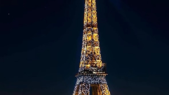 City Walk di Bandar Paris | Pemandu Pelancong Berbahasa Cina | Muzium Louvre + Menara Eiffel + Sungai Seine