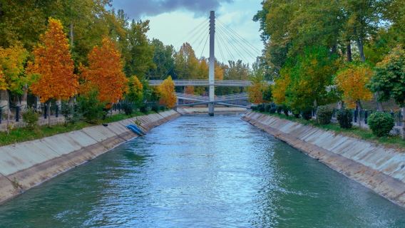 Tashkent Old City Audio Tour: Hazrati Imam, Chorsu Bazaar and Kukeldash Madrasa