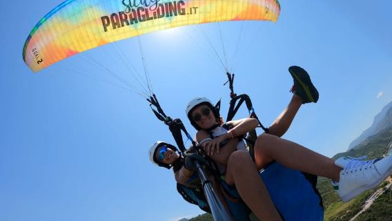 Taormina: Paragliding Tour with Instructor and GoPro Video