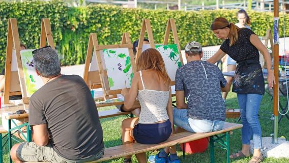 Lazise: Painting Experience in the Vineyard with Tasting